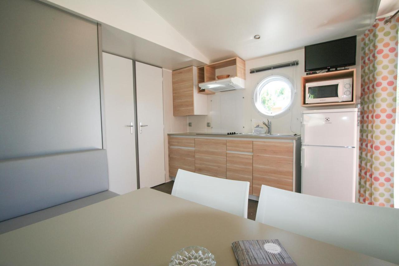 Camping Joan Bungalow Park Камбрильс Экстерьер фото