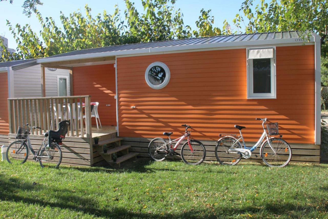 Camping Joan Bungalow Park Камбрильс Экстерьер фото